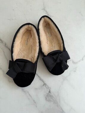 KATE SPADE Sherpa Lined Black Bow Slippers Size US 5